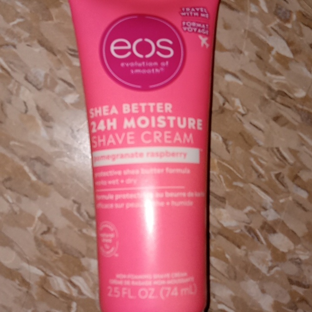 EOS Pomegranate Raspberry Shave Cream - Picture 2 of 5